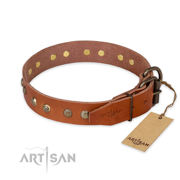 Rust-proof D-ring on full grain leather collar for your stylish dog