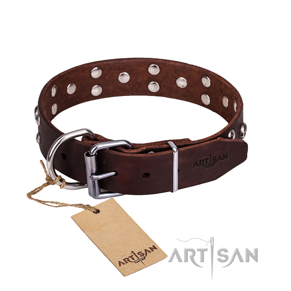 Leather dog collar with worked out edges for comfy walking